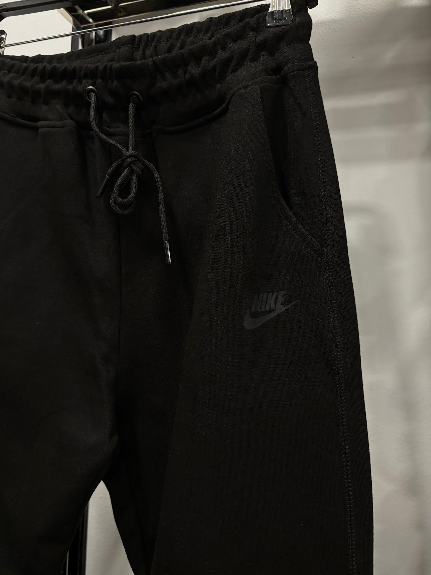 Nike Sportswear Tech Fleece Windrunner black-dark gray