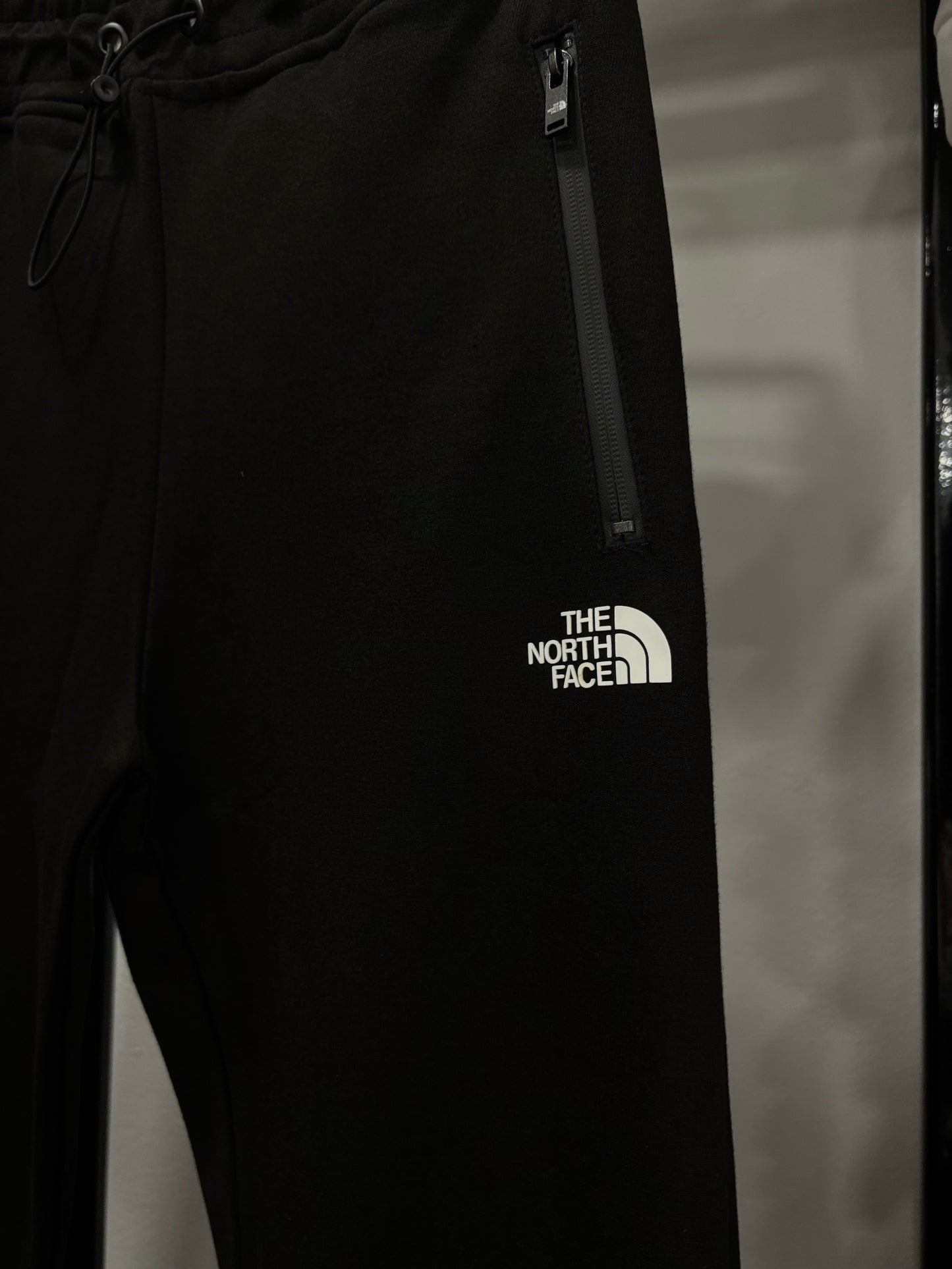 The North Face black set