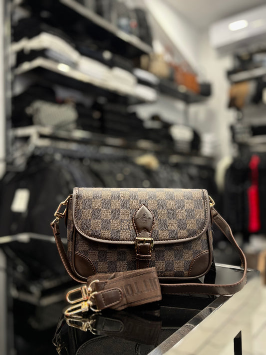 Louis Vuitton
Sologne Handbag Damier