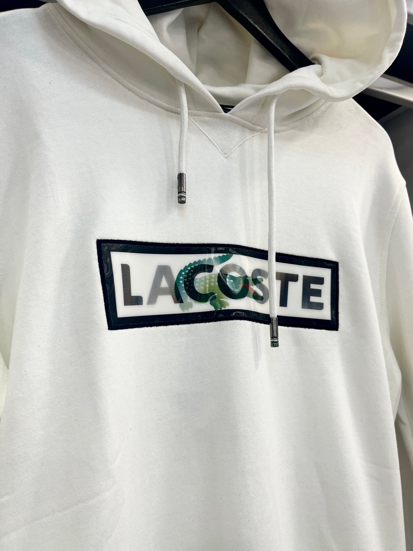 Lacoste hodie