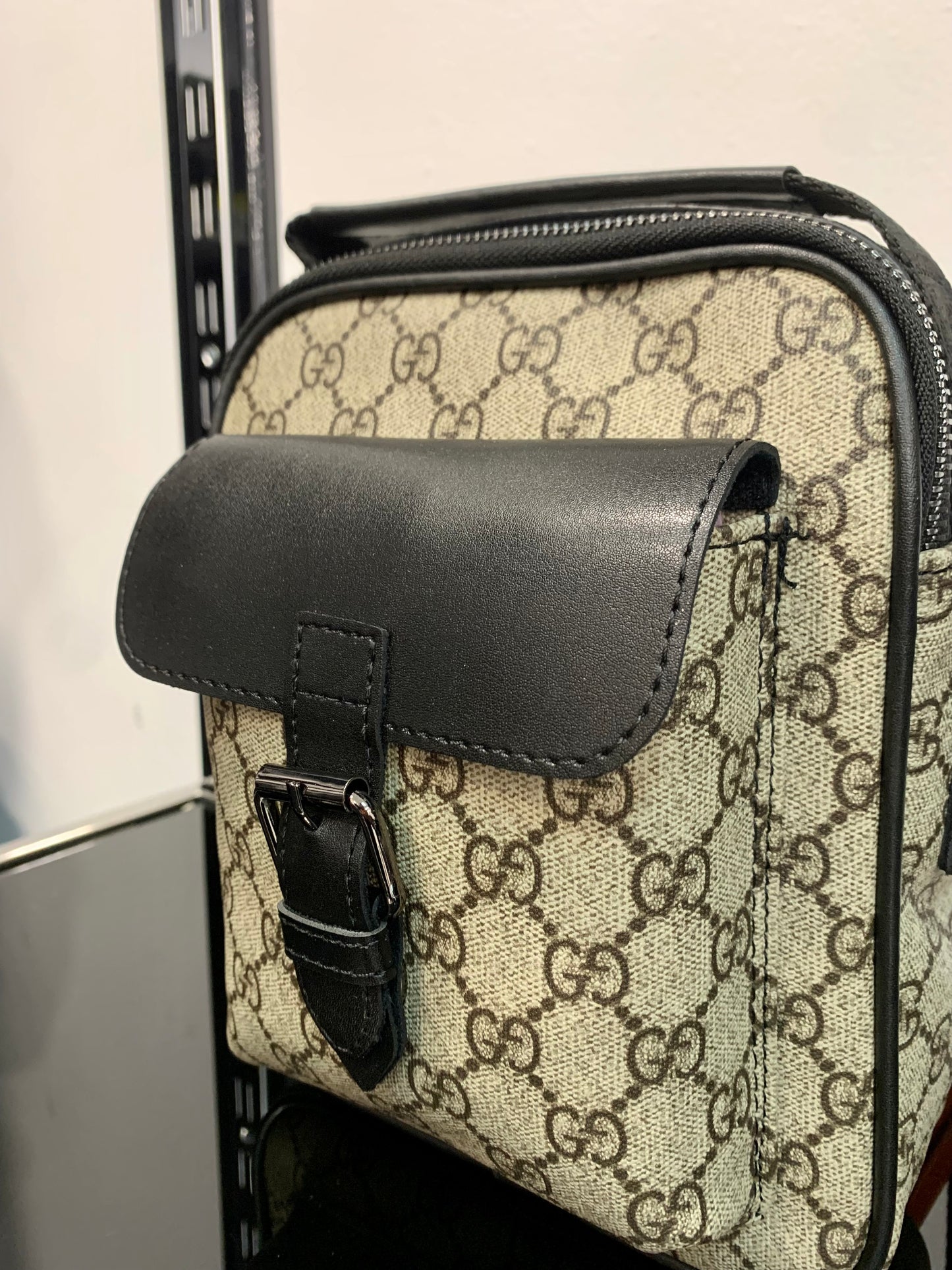 Gucci Beige τσαντάκι χιαστί