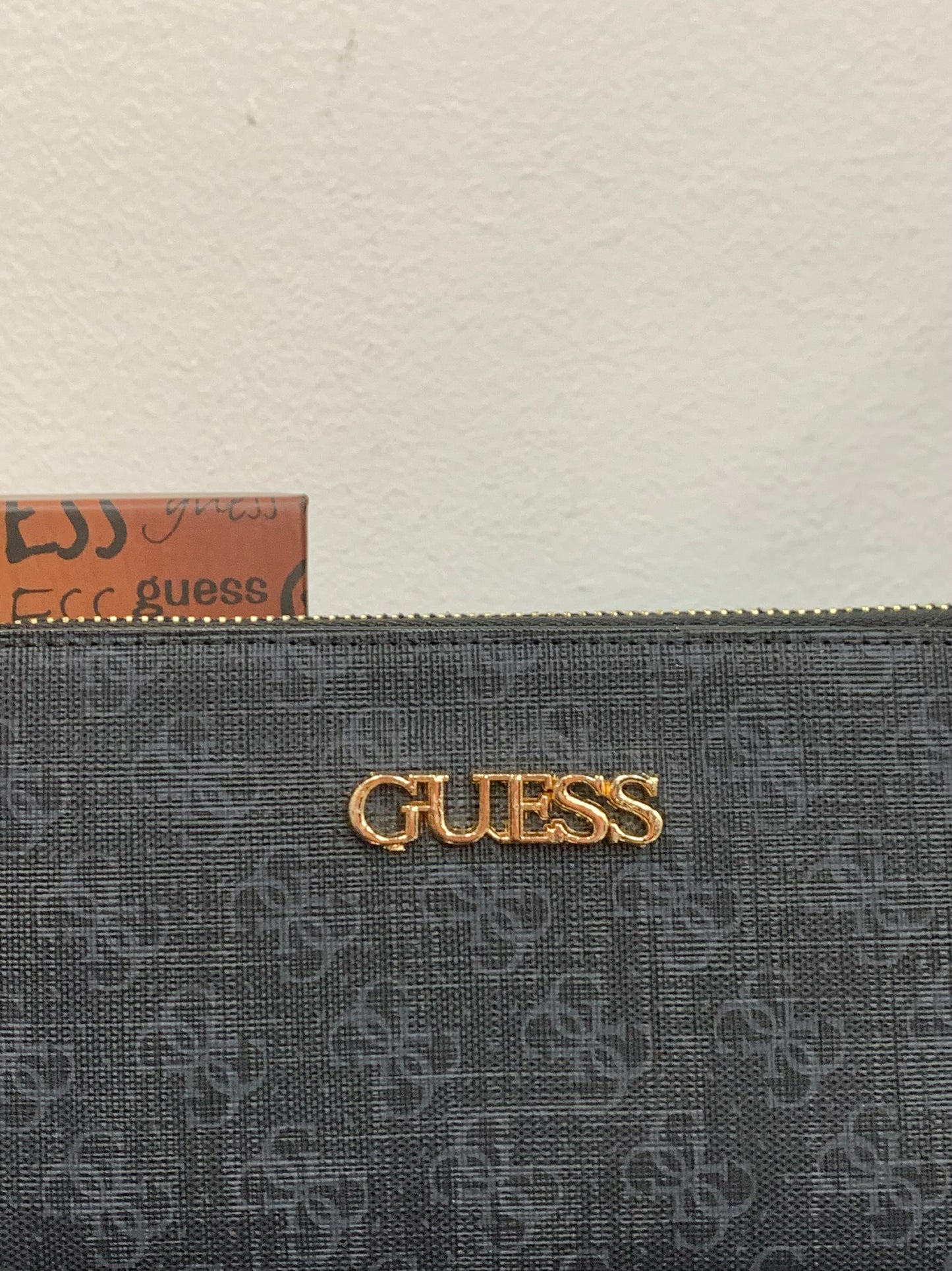 Guess Laurel