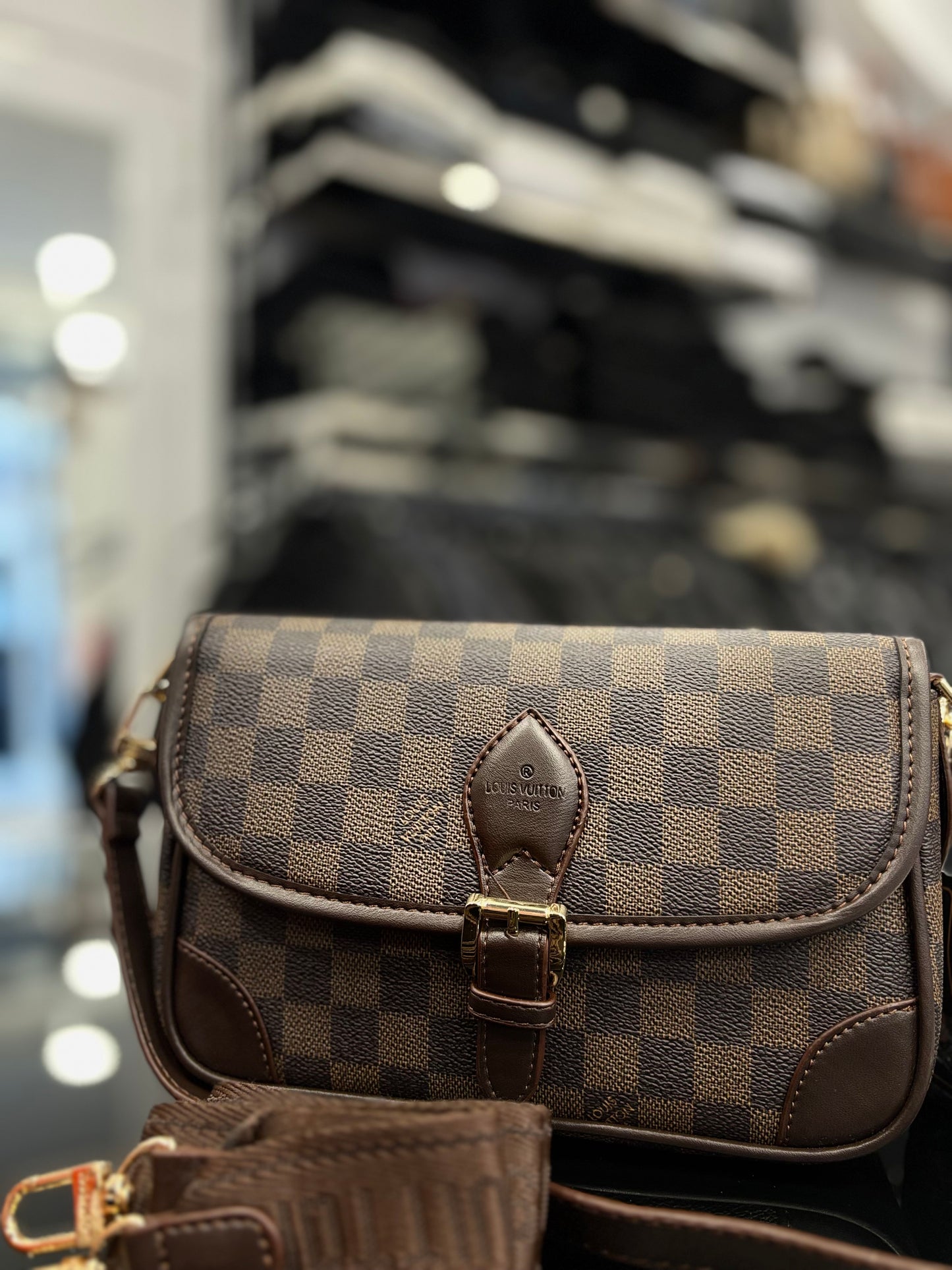 Louis Vuitton
Sologne Handbag Damier