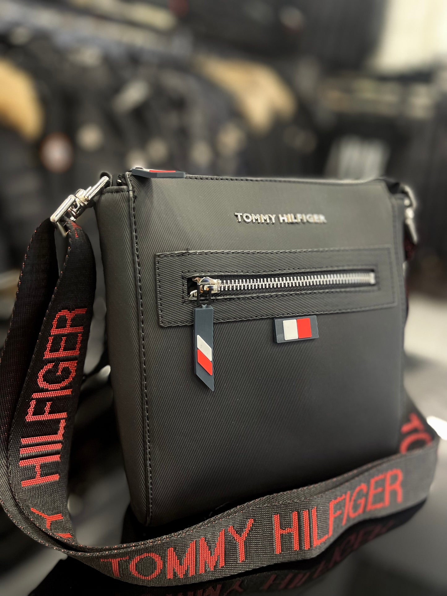 Tommy Hilfiger Black τσαντάκι ώμου/χιαστί