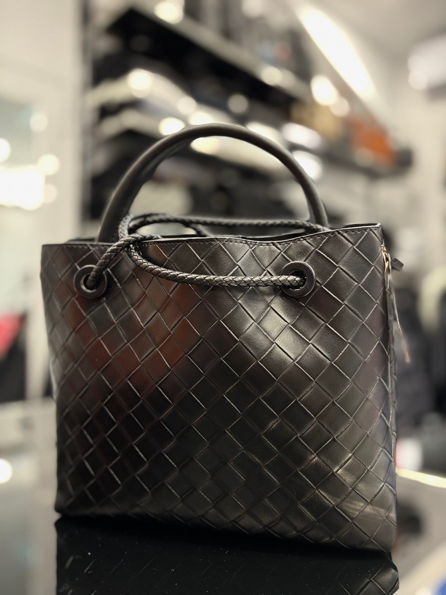 Bottega Veneta Andiamo leather black handbag