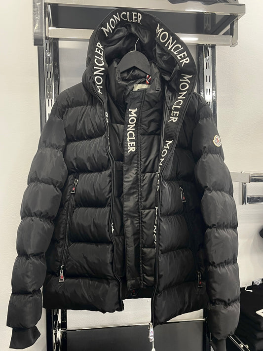 Moncler puffer μπουφάν