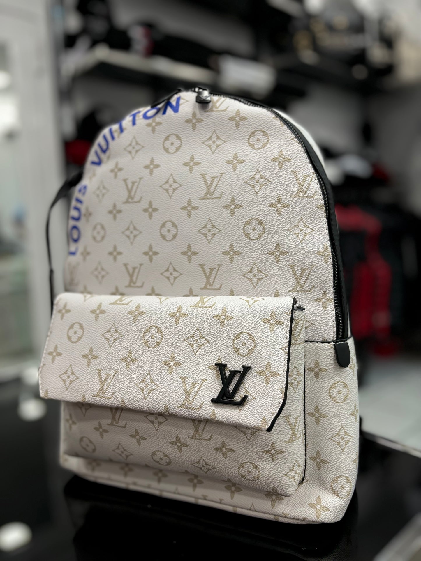 Background Louis Vuitton White