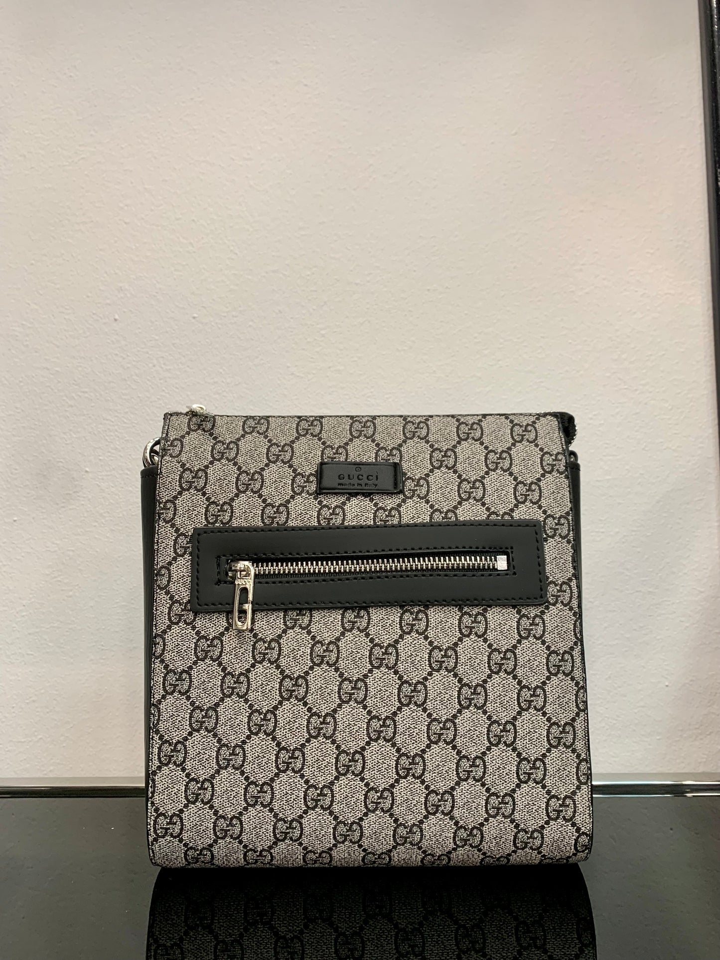 Gucci Grey τσαντάκι ωμού/χιαστί