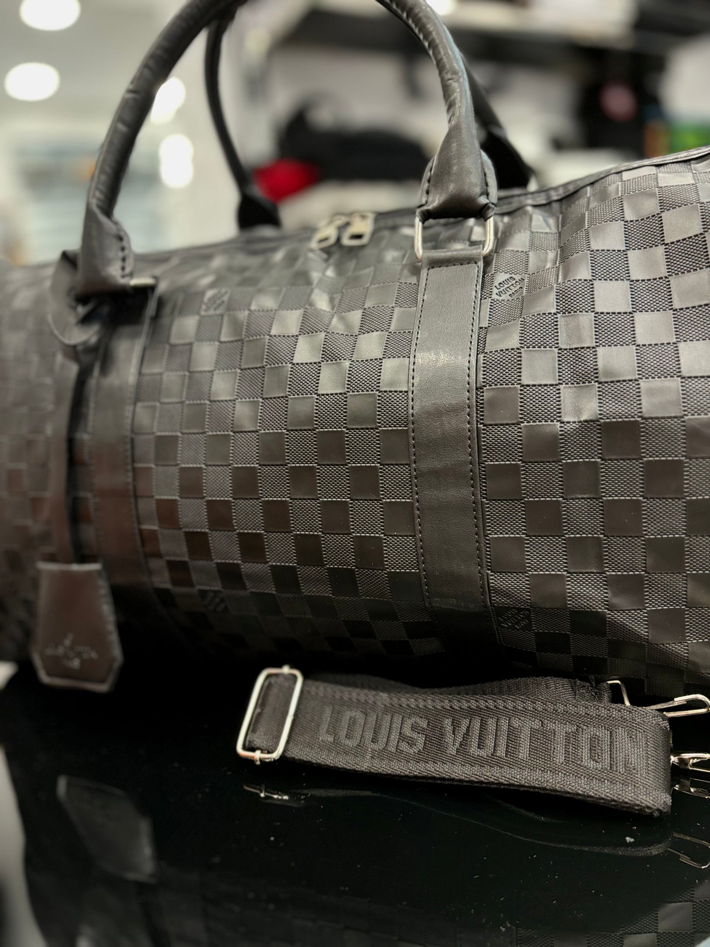 Σάκος ταξιδιού Louis Vuitton Black