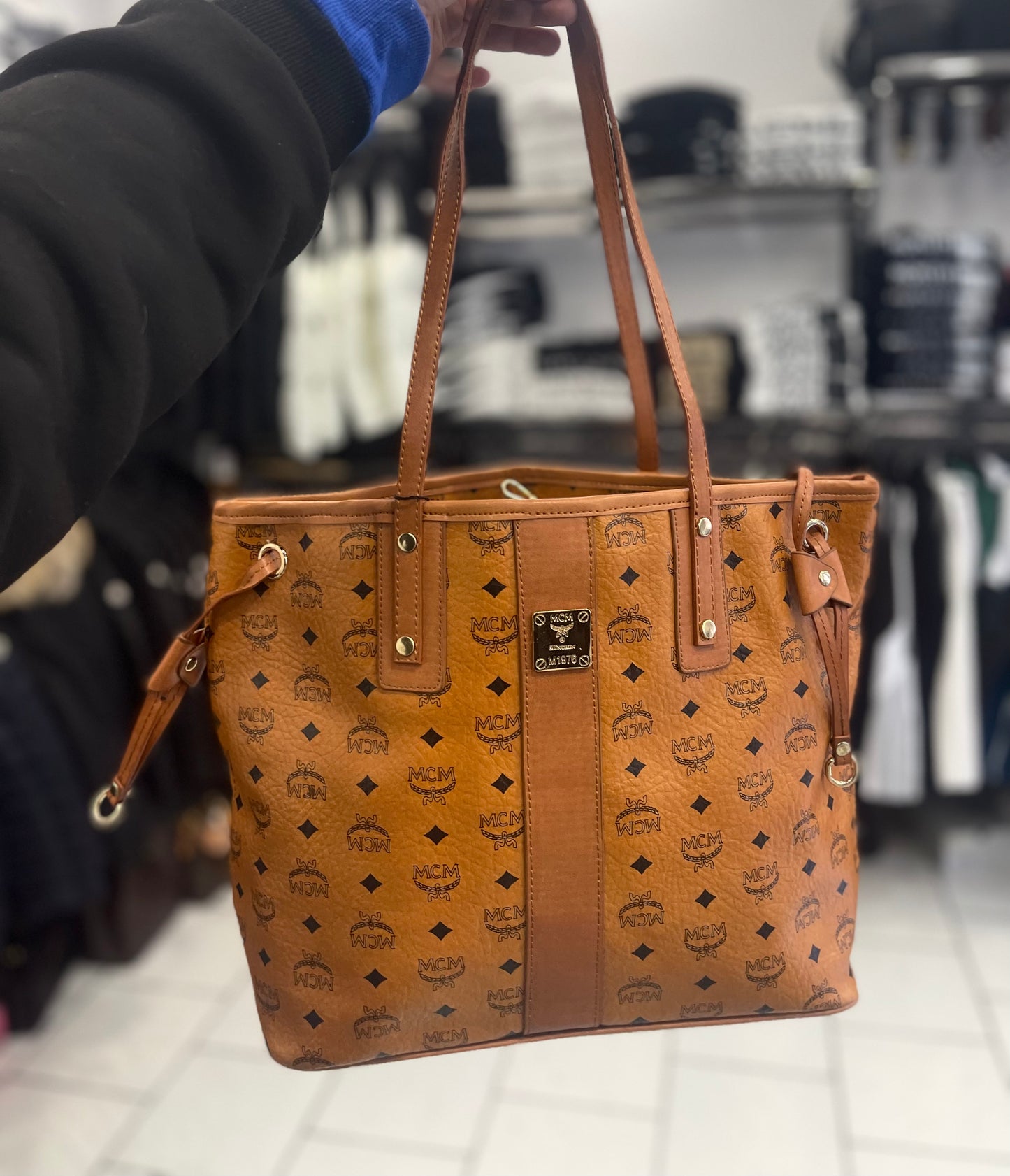 MCM Shopper