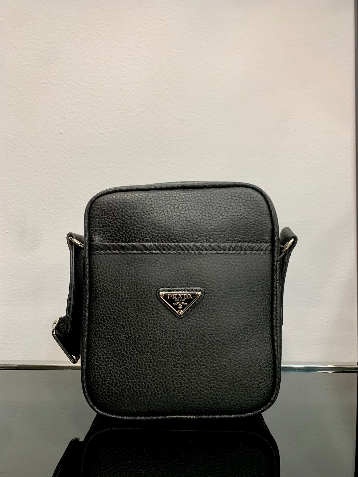 Prada Black τσαντάκι ωμού/χιαστί