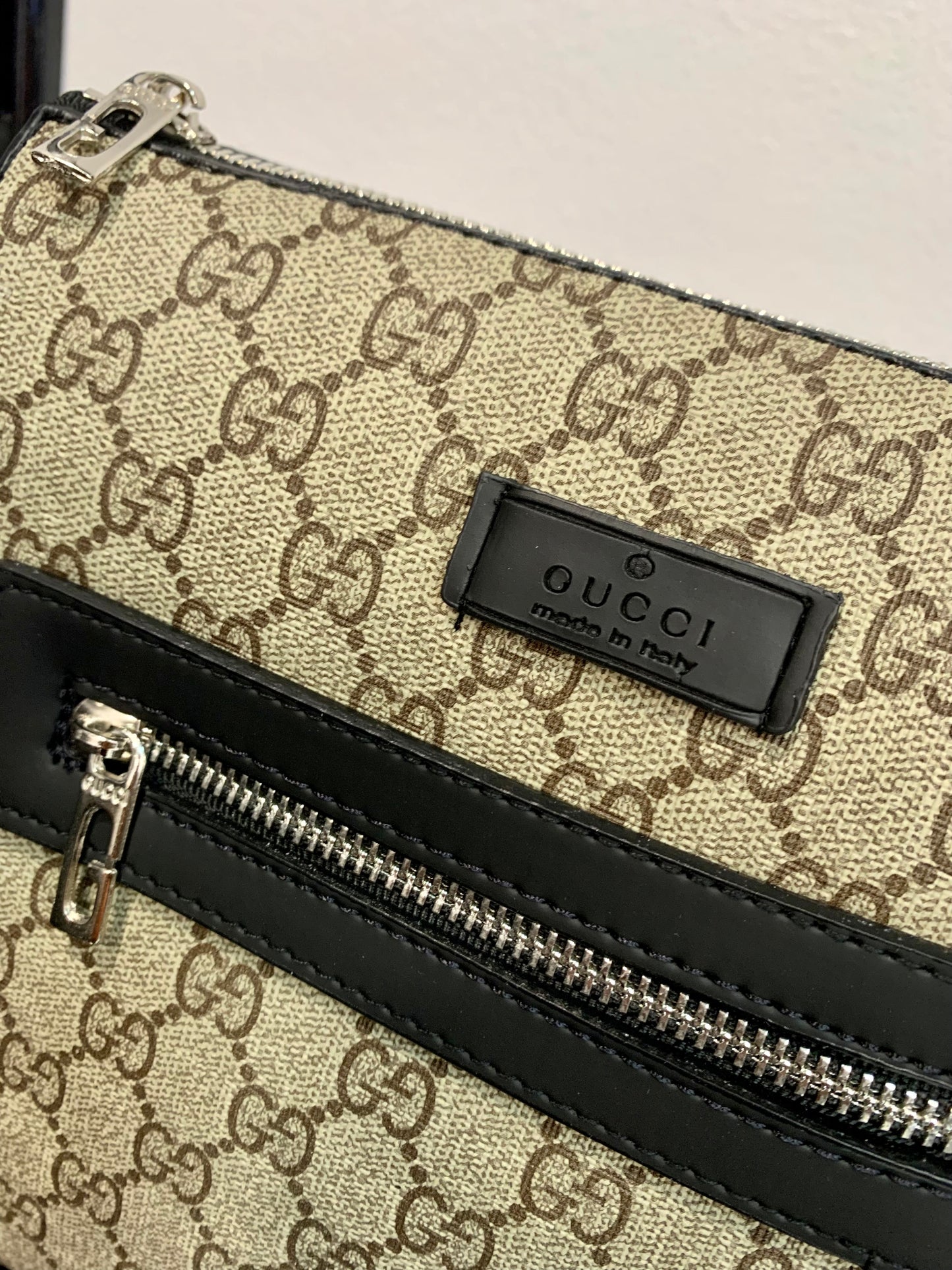 Gucci Beige-Black τσαντάκι ωμού/χιαστί