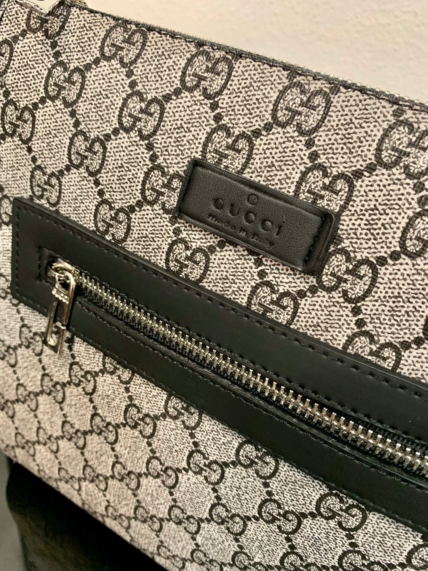 Gucci Grey τσαντάκι ωμού/χιαστί