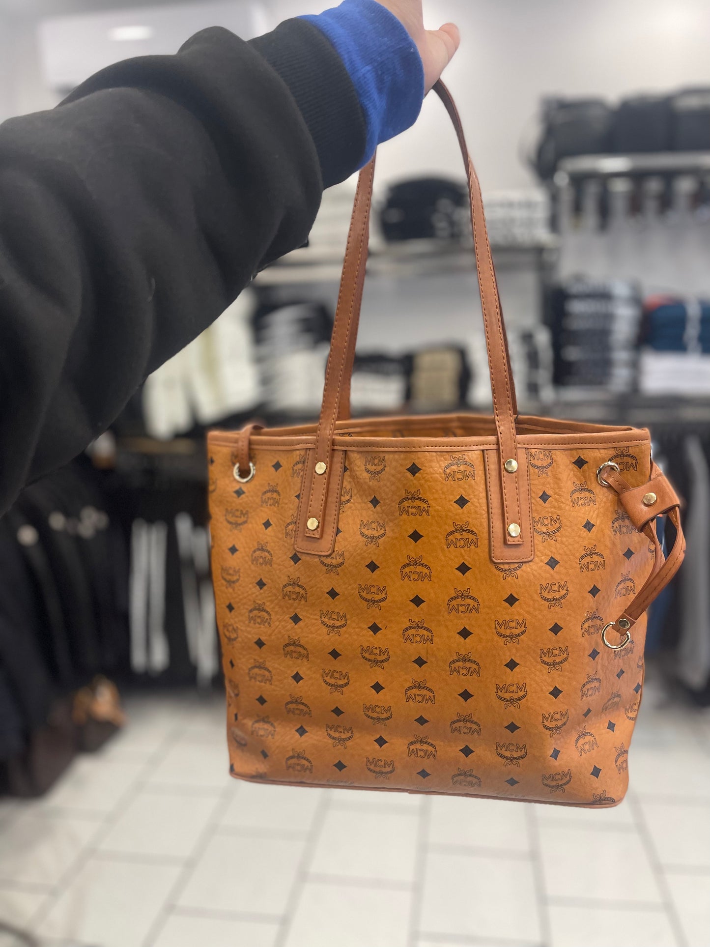 MCM Shopper