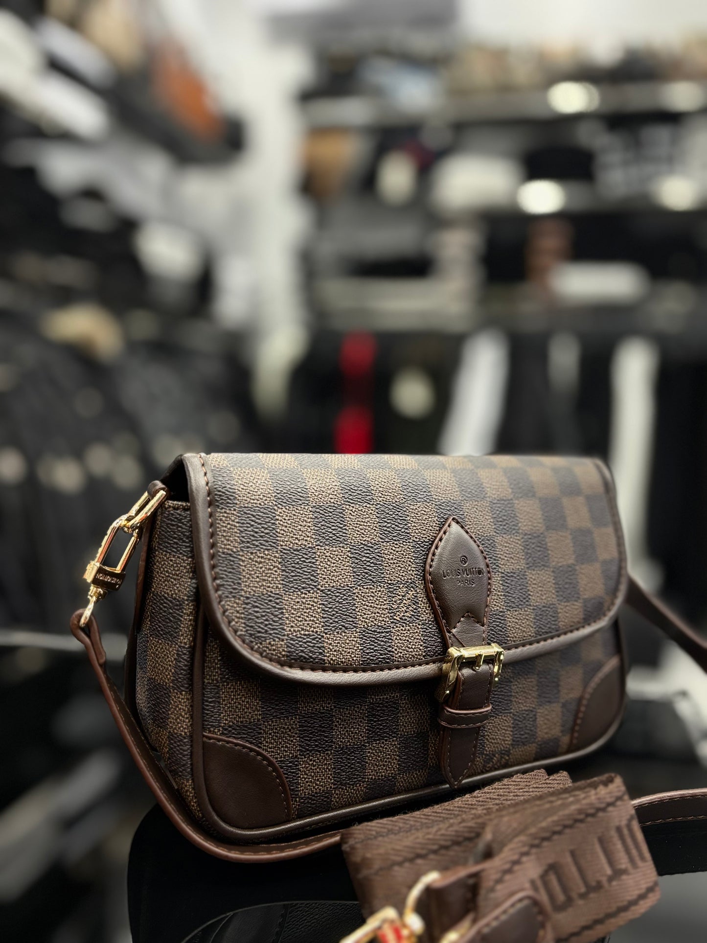 Louis Vuitton
Sologne Handbag Damier