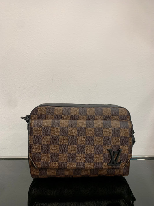 Louis Vuitton Brown τσαντάκι ωμού/χιαστί