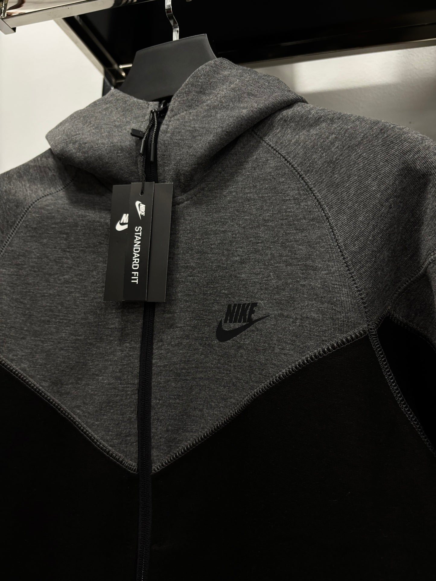 Nike Sportswear Tech Fleece Windrunner black-dark gray