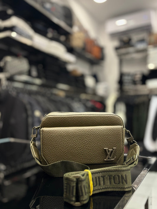 Louis Vuitton khaki bag ώμου/χιαστί