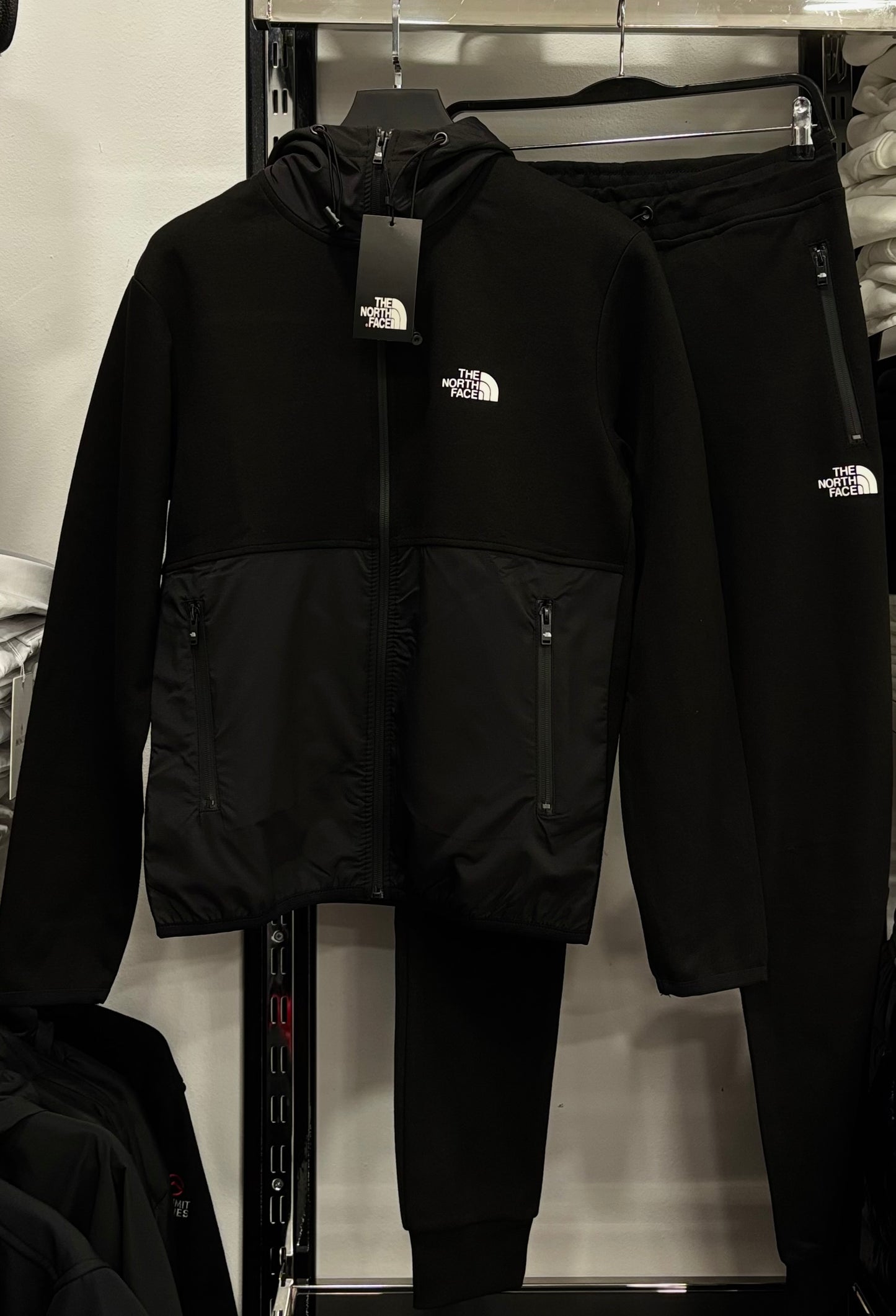 The North Face black set