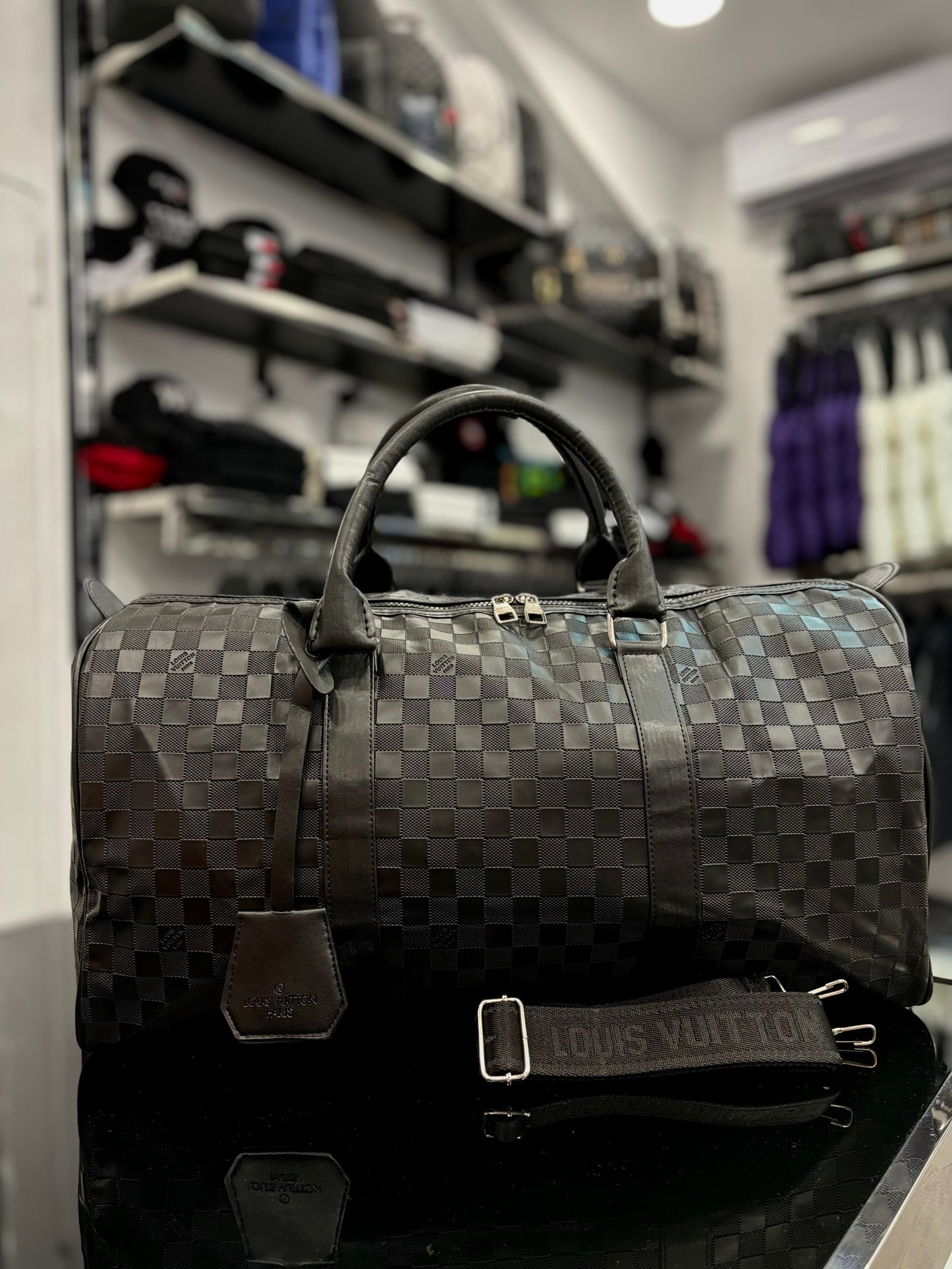 Σάκος ταξιδιού Louis Vuitton Black