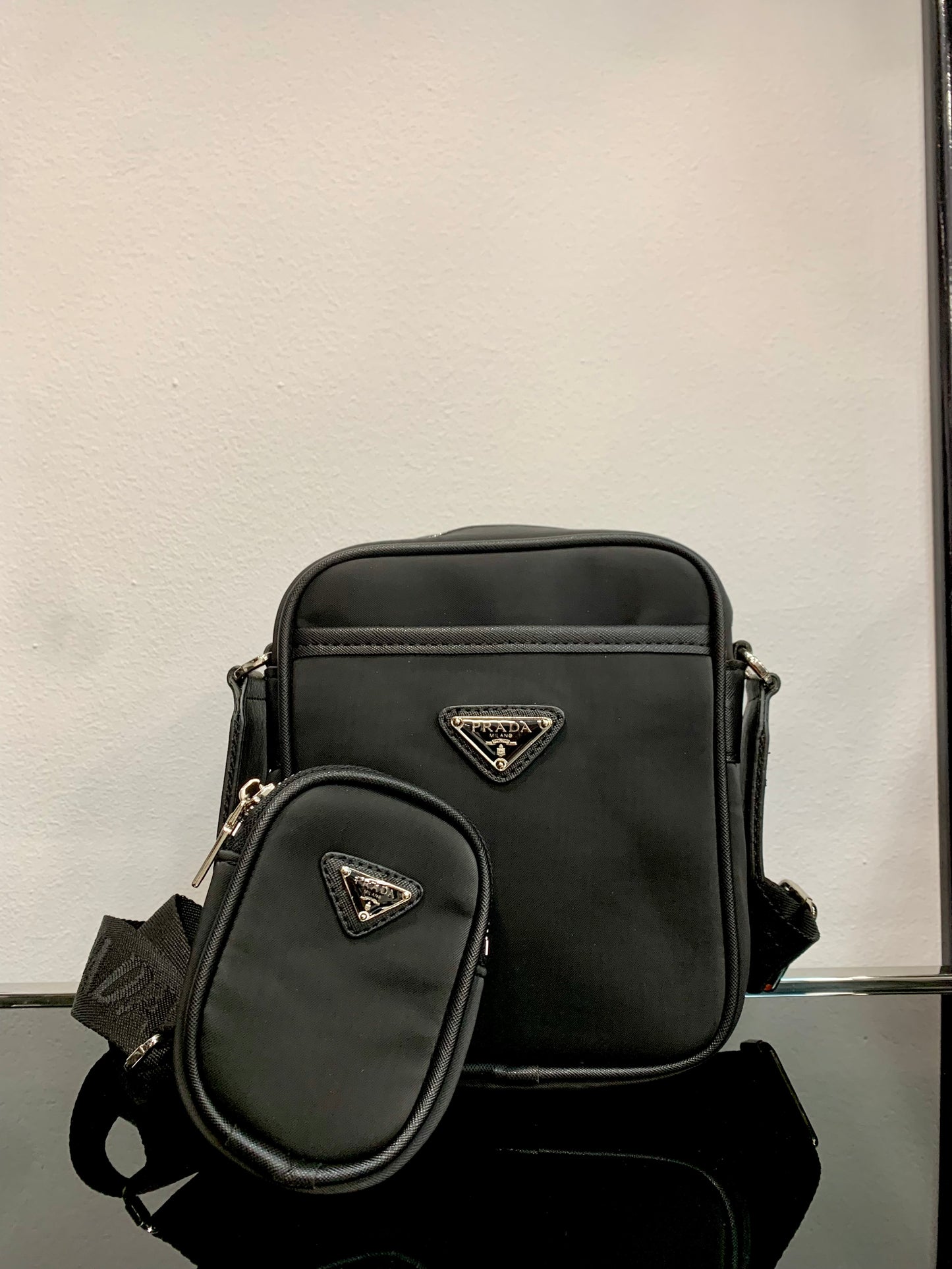 Prada Black τσαντάκι ωμού/Χιαστί