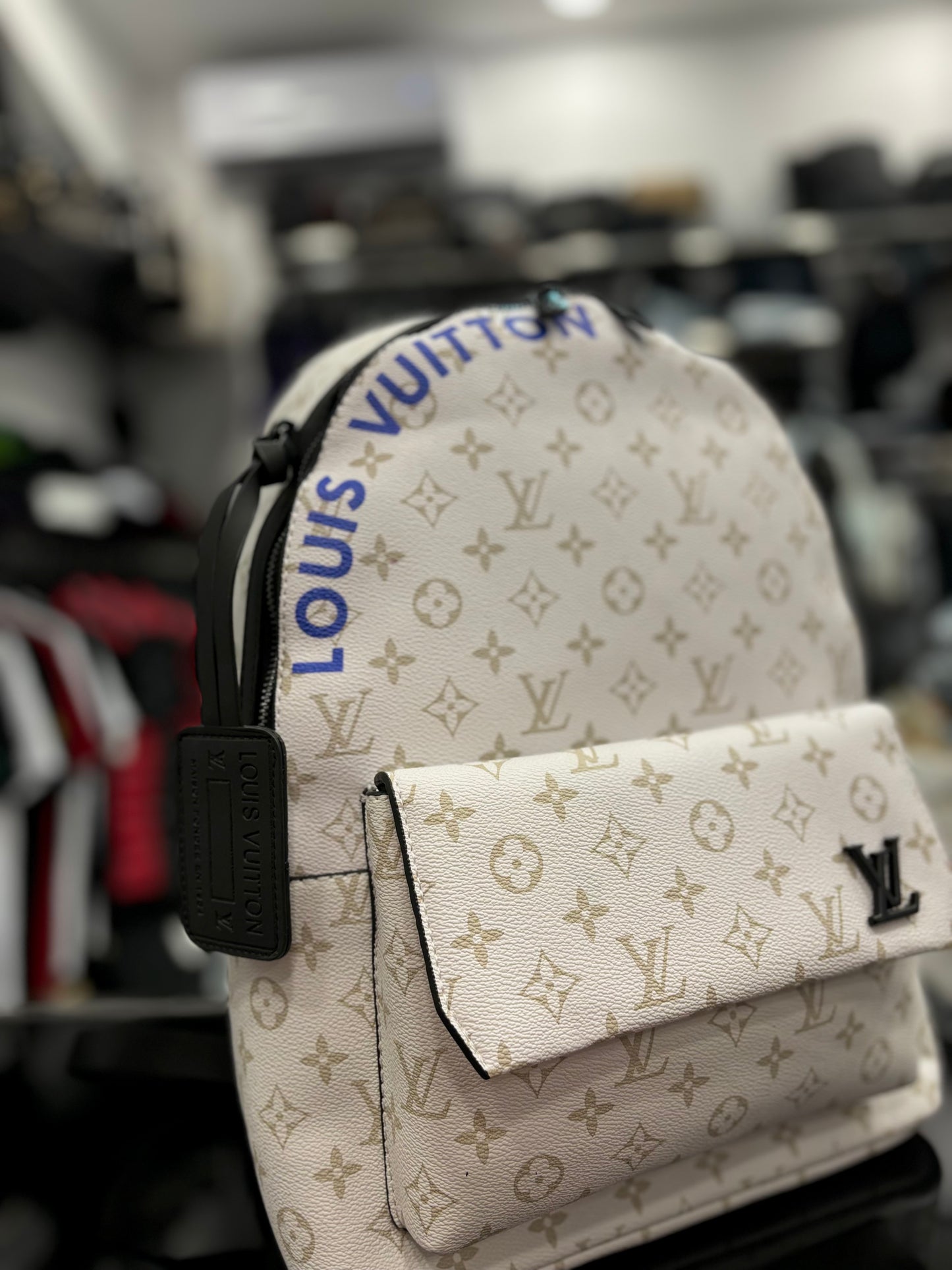 Background Louis Vuitton White