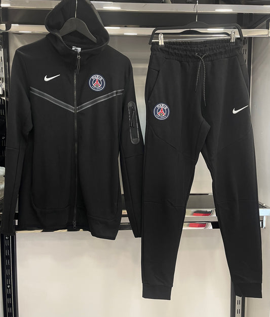 Nike Paris Tech Fleece